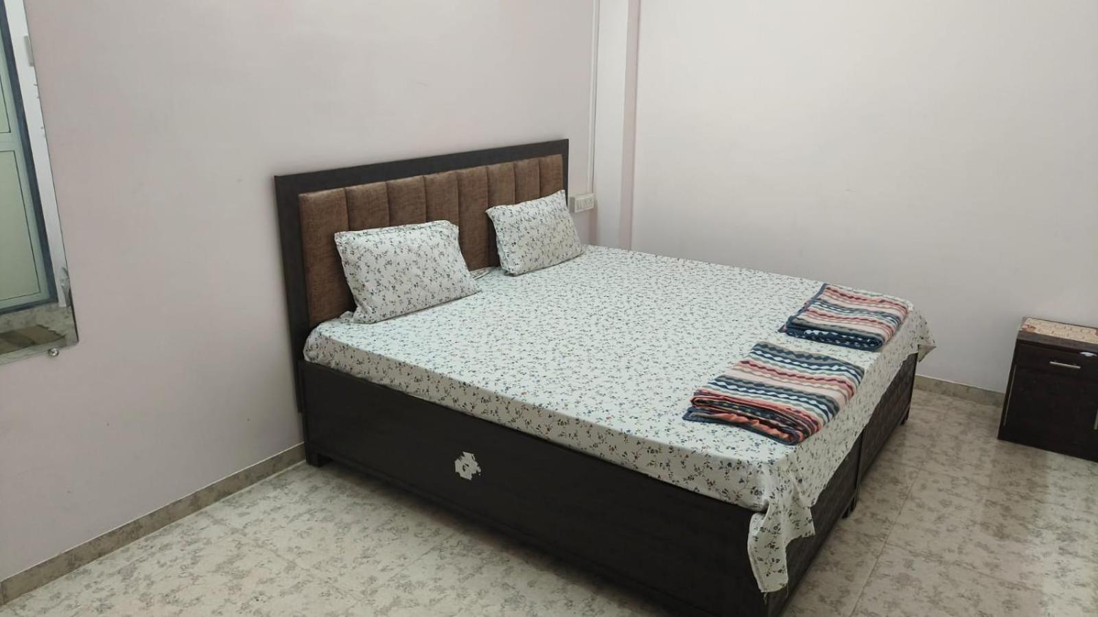 Nain Guest House Удджайн Экстерьер фото